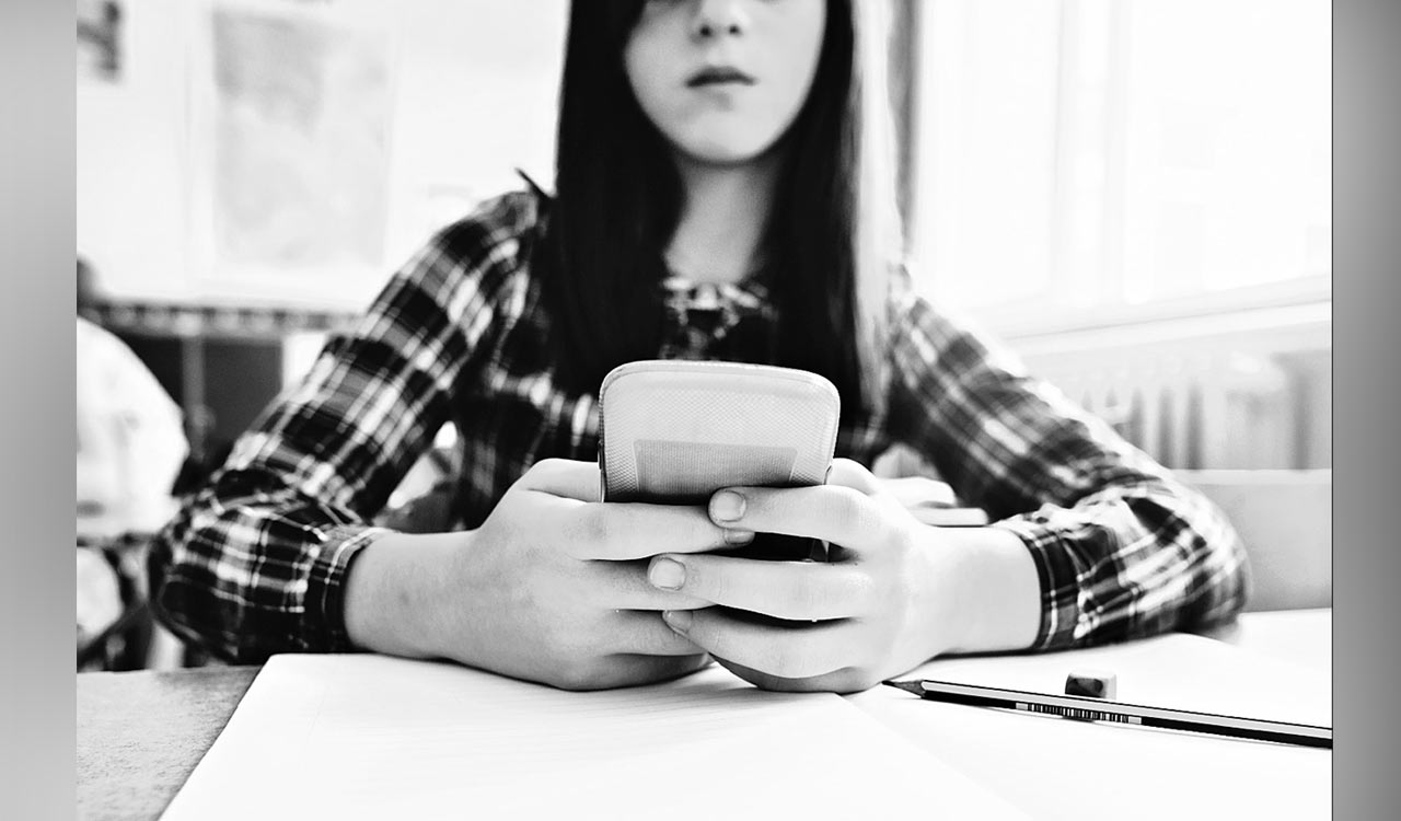 Unhealthy lifestyle explains why more girls hit puberty early during Covid