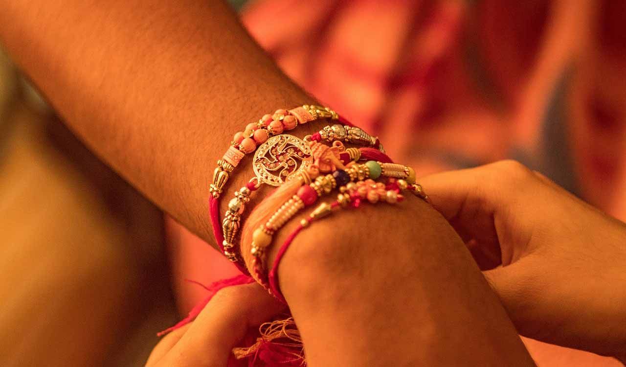 Here’s your fashion gift guide for ‘Rakhi’