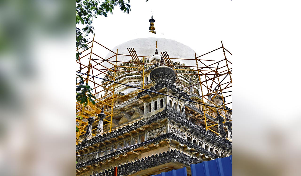 Hyderabad: Saidani Ma tomb restoration by October