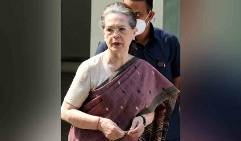 Congress leader Sonia Gandhi to join son Rahul in Srinagar on Saturday