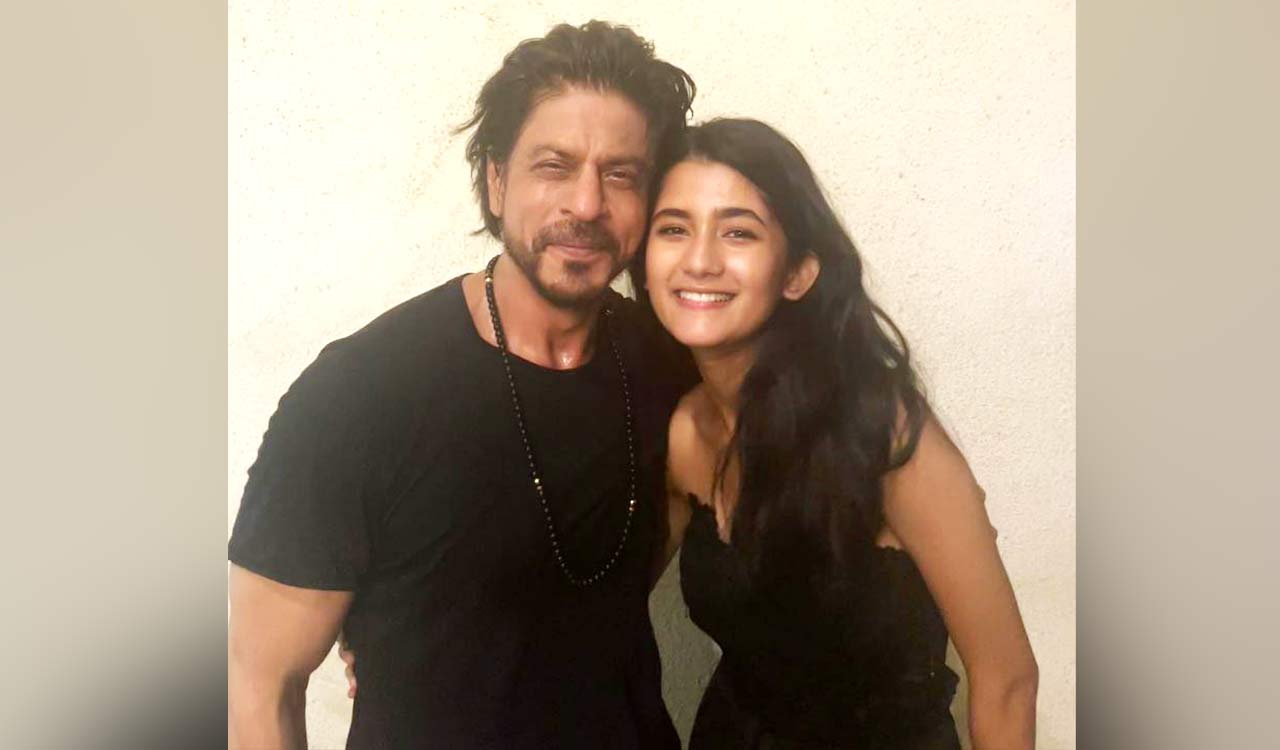 Ashlesha Thakur shares photos with SRK and Director Atlee from ‘Jawan’