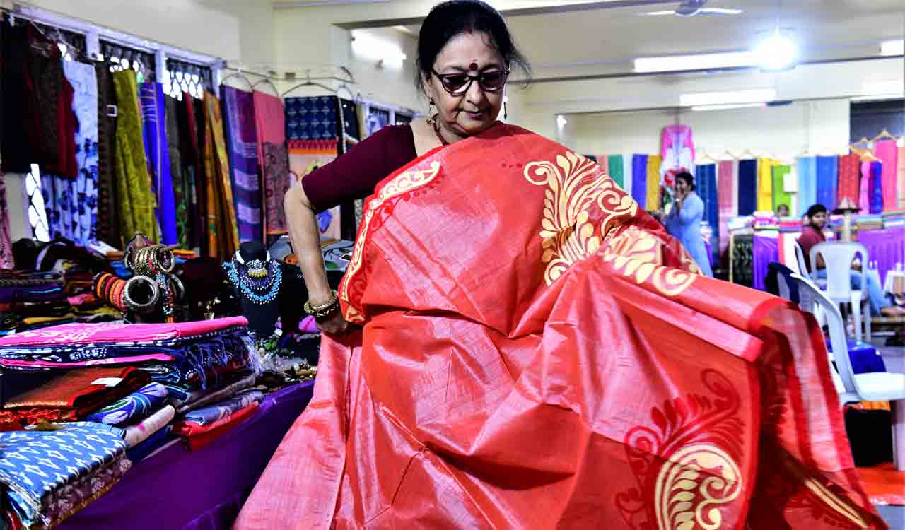 Bamboo sarees in high demand at this exhibition in Hyderabad