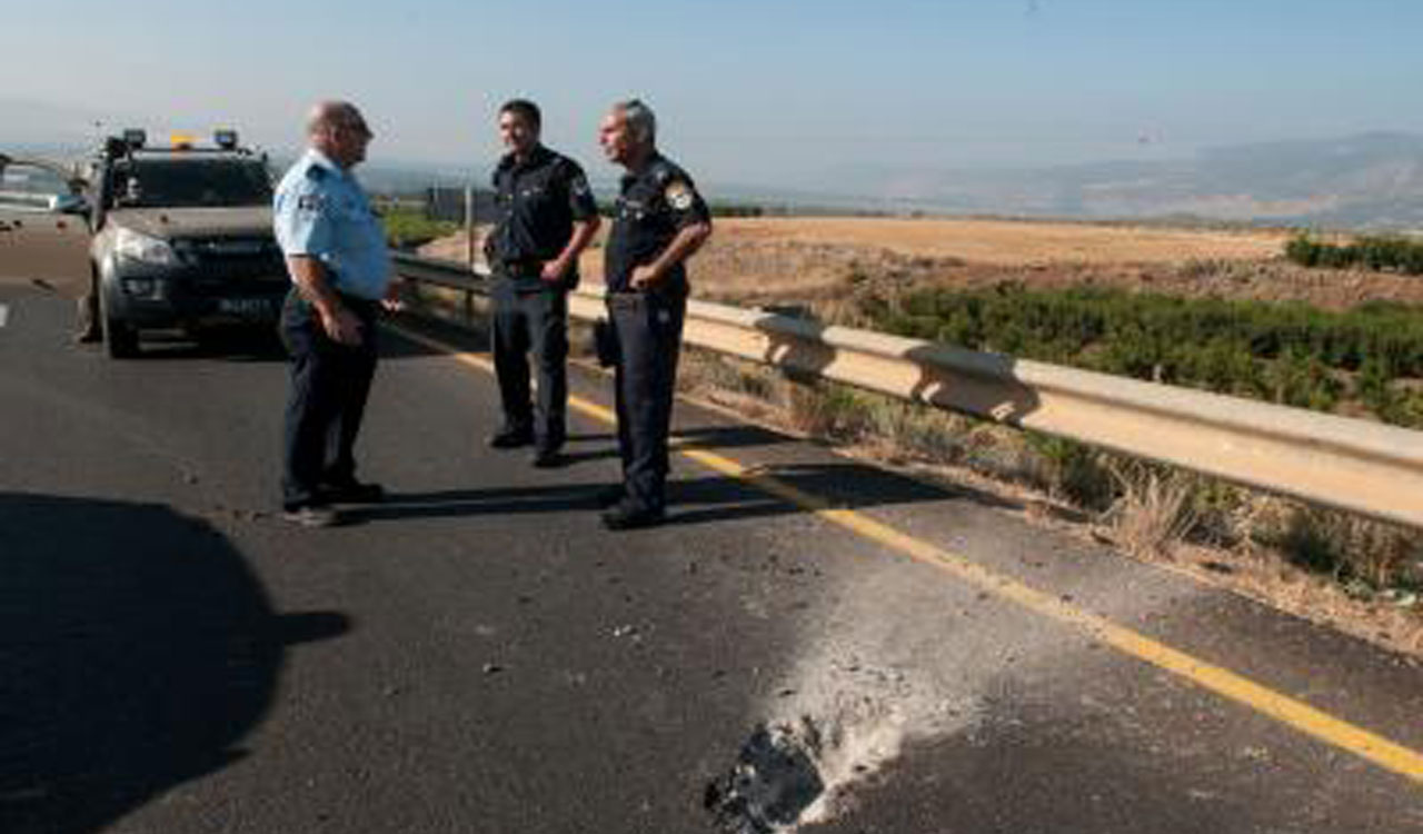 Israeli military strikes Gaza amid violent Palestinian rally