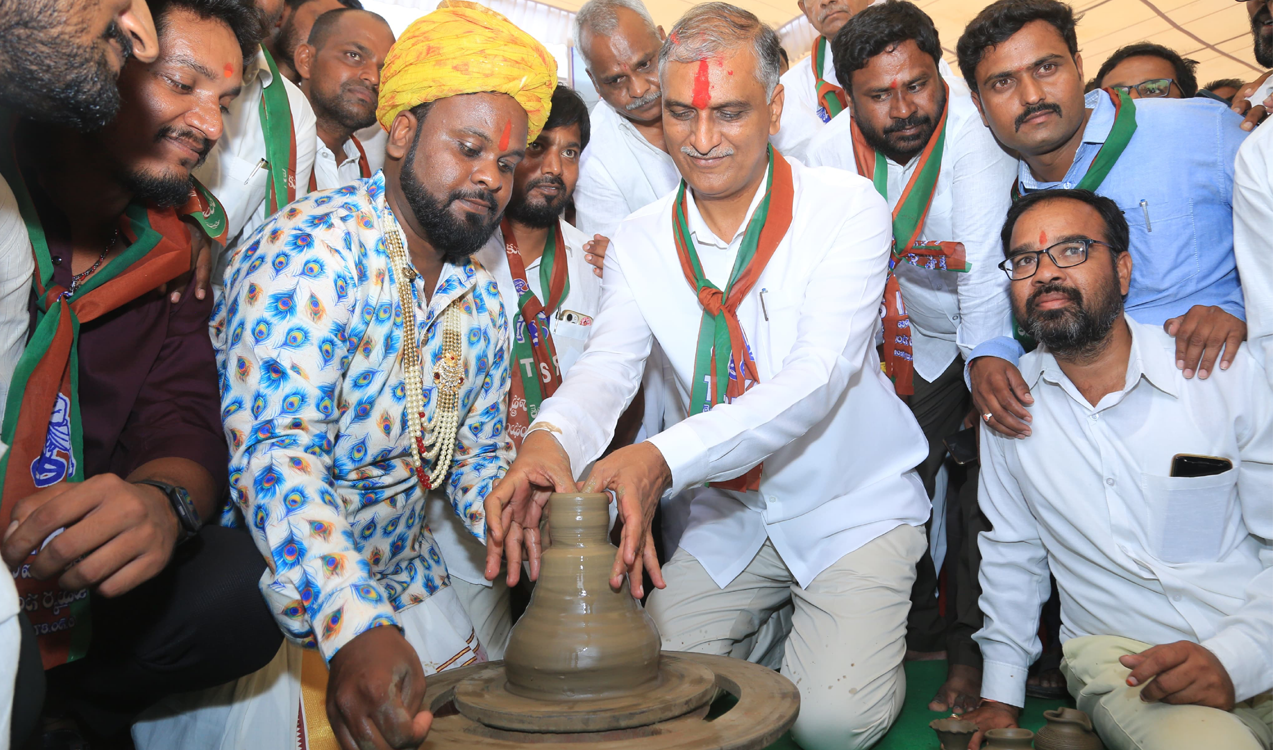 Clayware has great future, says Harish Rao