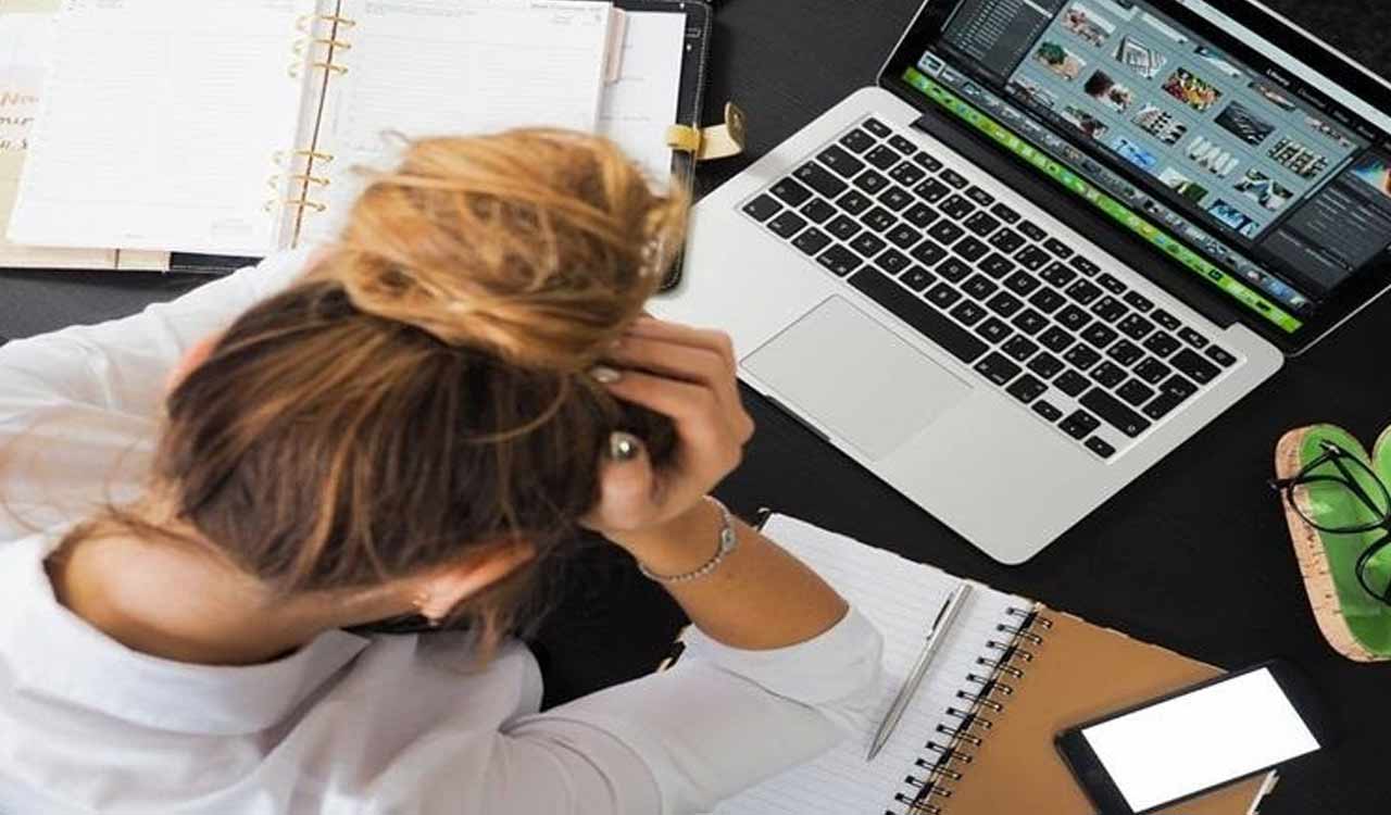 Insecure jobs raise early death risk for workers: Study