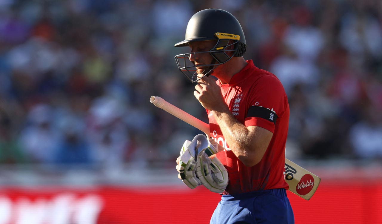 World Cup: England in doldrums after top-order collapse