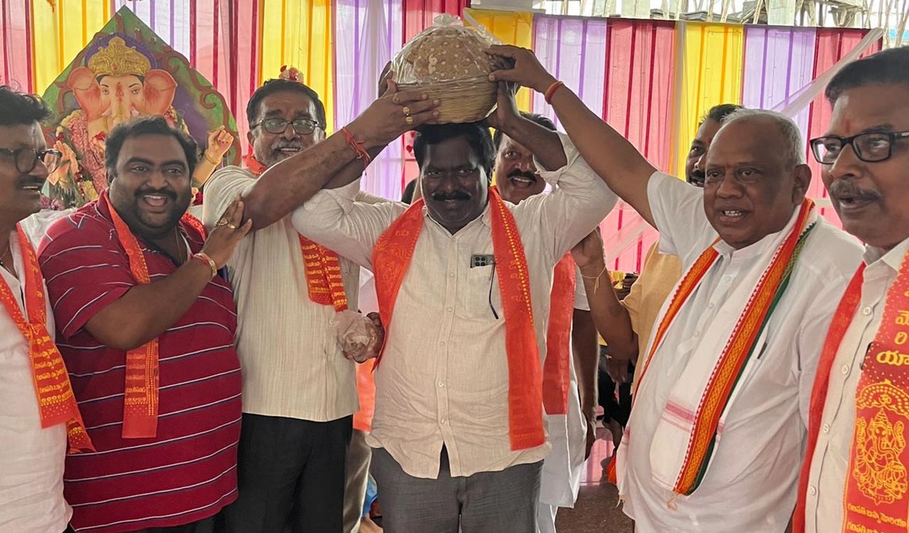 TNGO leader wins Ganesh Laddu bid for Rs 40,516 in Mancherial