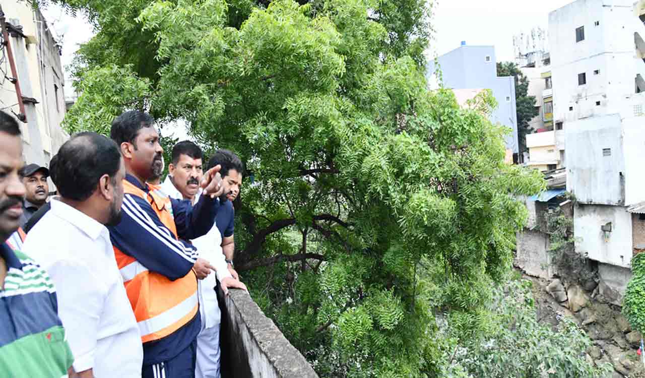 Retaining wall to be built over Hussain Sagar surplus canal