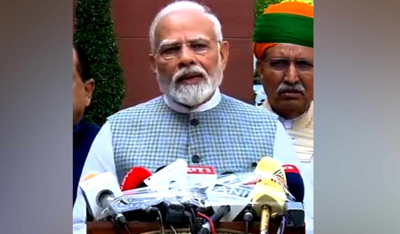 Differently-abled children gift 1.25 km congratulatory card to PM Modi on His Birthday