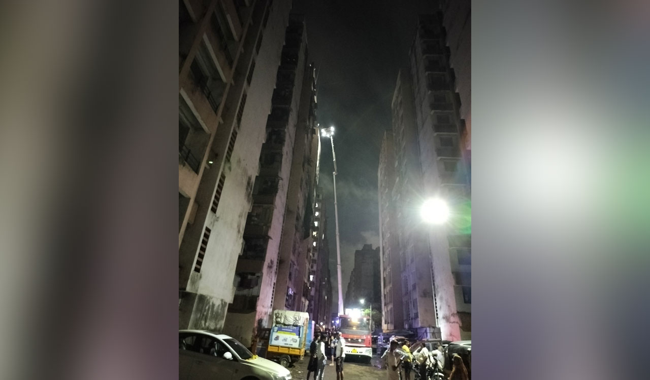 Over 50 rescued from Kurla building fire in Mumbai