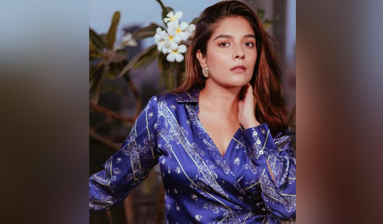 Pooja Gor praises Dulquer Salmaan as ‘natural actor’ and ‘easy to work with’