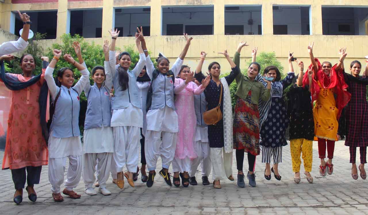 Rise in female enrollment for higher education in Purvanchal region