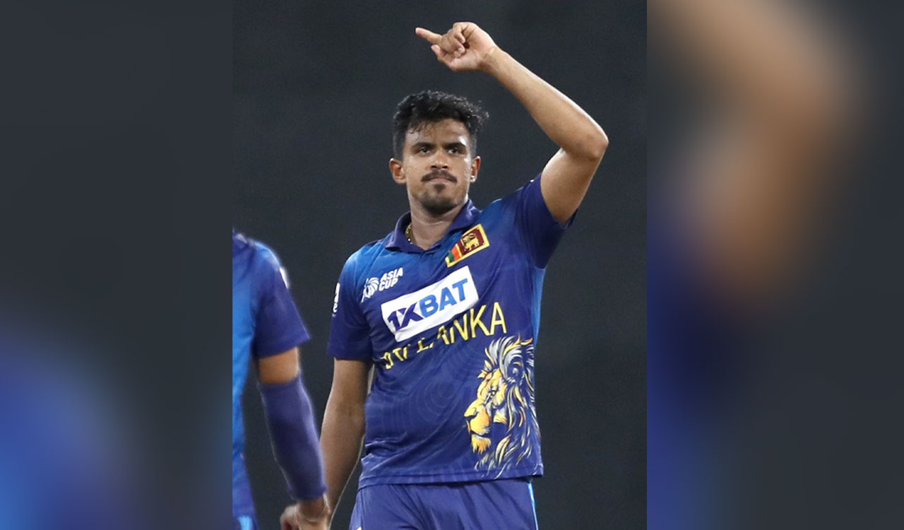 Sri Lanka suffer injury blow to key spinner Maheesh Theekshana