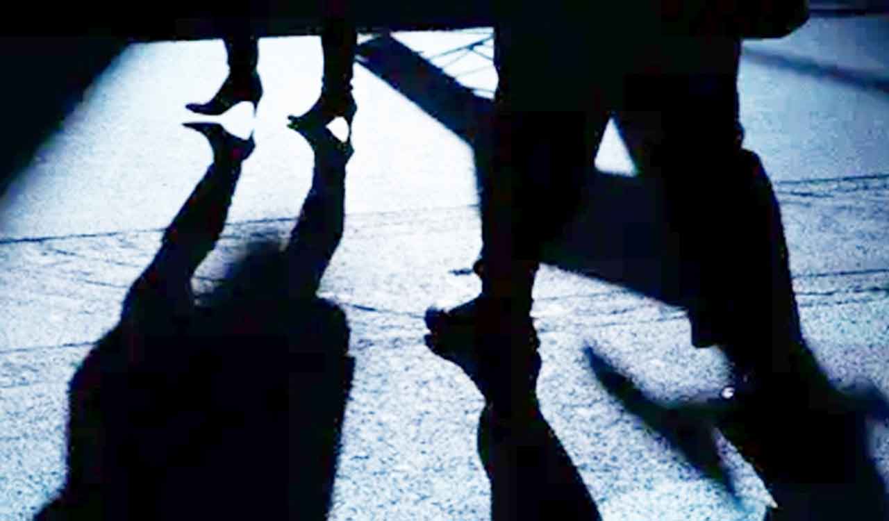 Uttar Pradesh: Man stalks woman, flees with her scooty