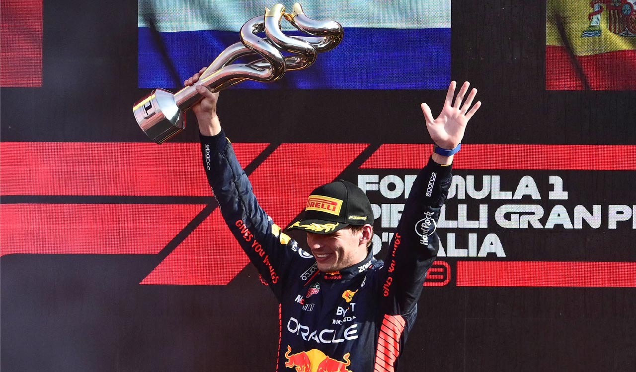 Verstappen’s winning run in F1 in doubt after qualifying 11th in Singapore, Sainz on pole