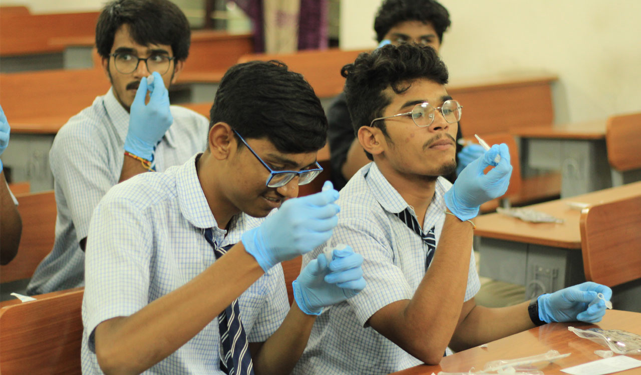 Vigyanotsav 2023 organised by UoH students