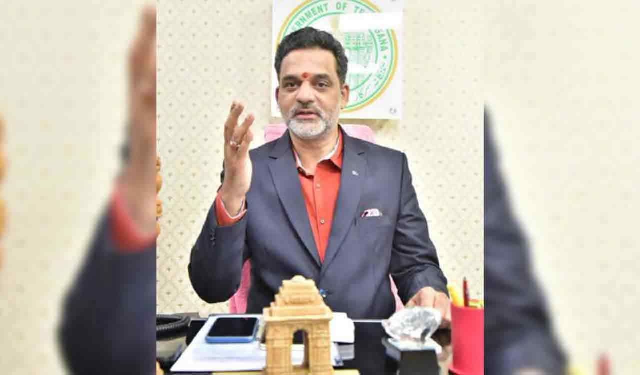 CM taking care of deprived sections: Vakulabharanam