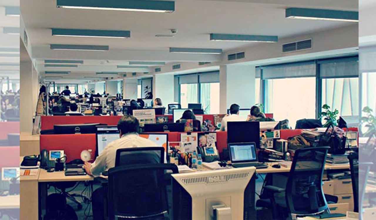 India’s services sector activity moderates in Aug; exports expand at series record pace