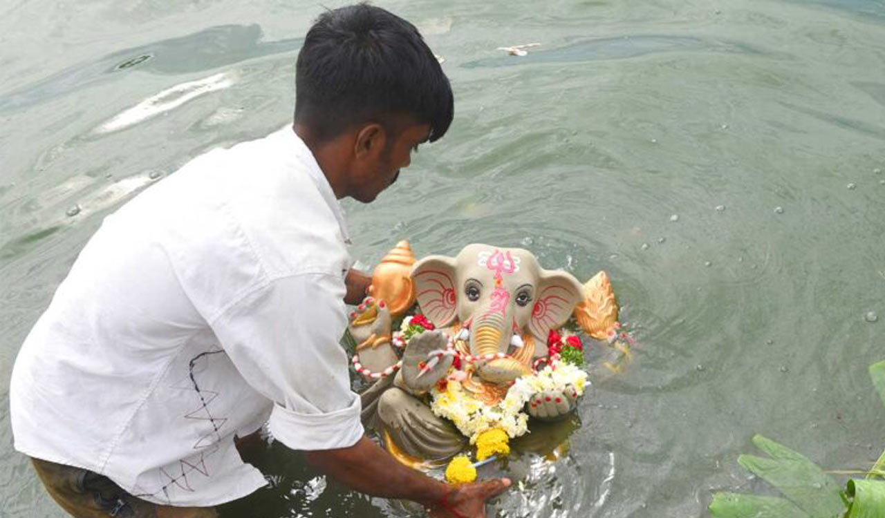 Ganpati visarjan: 1,034 idols immersed on Saturday in Mumbai