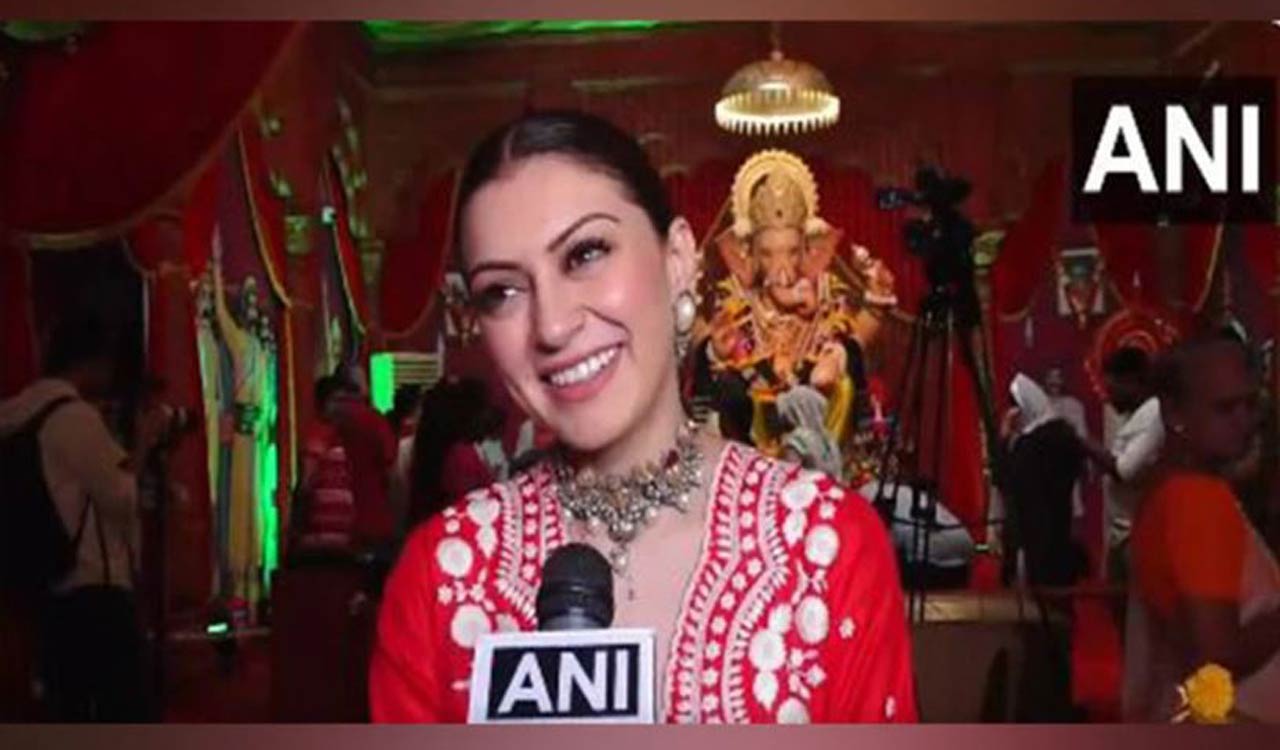 I came here in my childhood: Hansika Motwani visits Andheri cha Raja