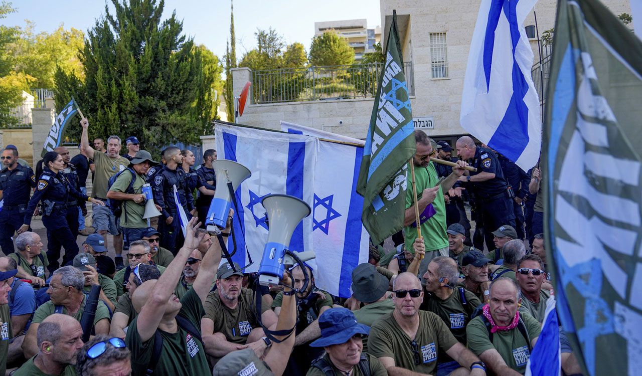 Protests kick off at Israeli justice minister’s home day before major hearing on judicial overhaul