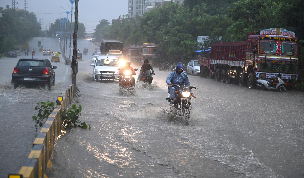 Heavy rains lash parts of Hyderabad; Yellow alert issued till September 30
