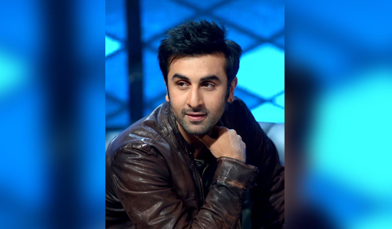 Ranbir Kapoor photobombs Madelyn Cline at US Open, see pics