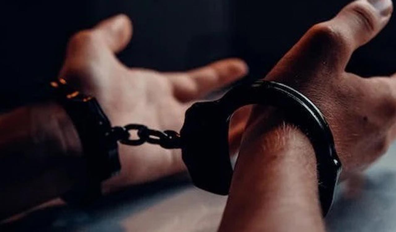 Two LeT overground workers arrested in J-K’s Baramulla