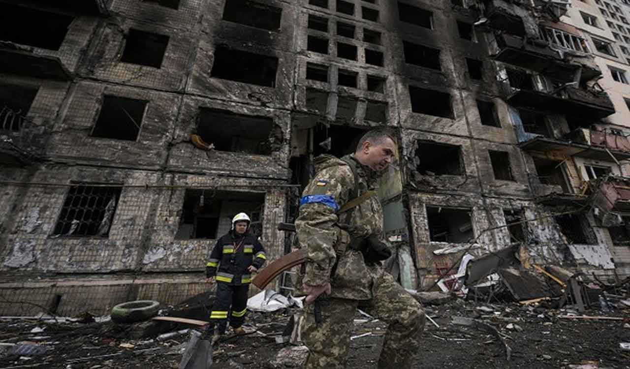 Russian air strikes hit civilian infrastructure in Ukraine