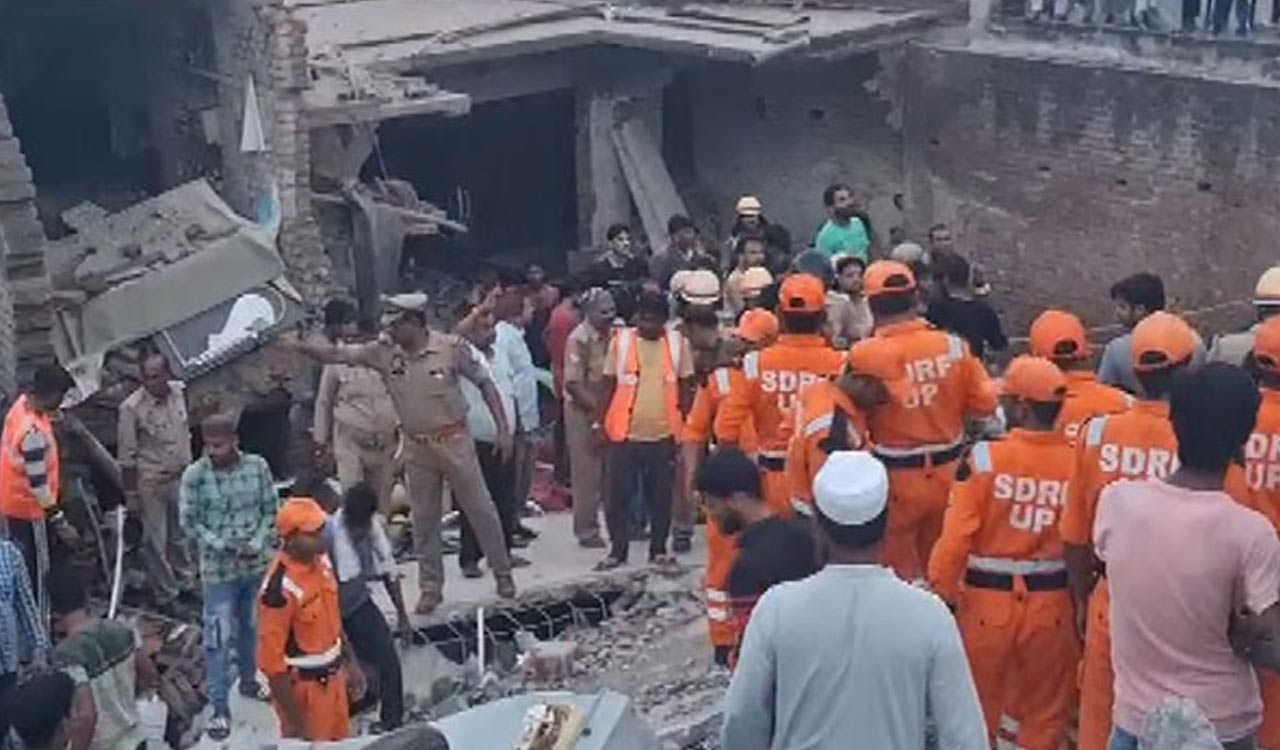 Barabanki building collapse: 2 killed, operations on to rescue 3 ...