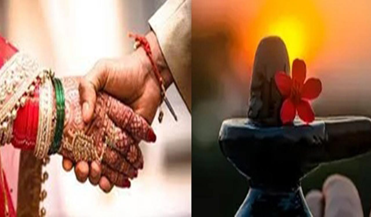 UP youth steals Shivling after his wish for marriage not fulfilled