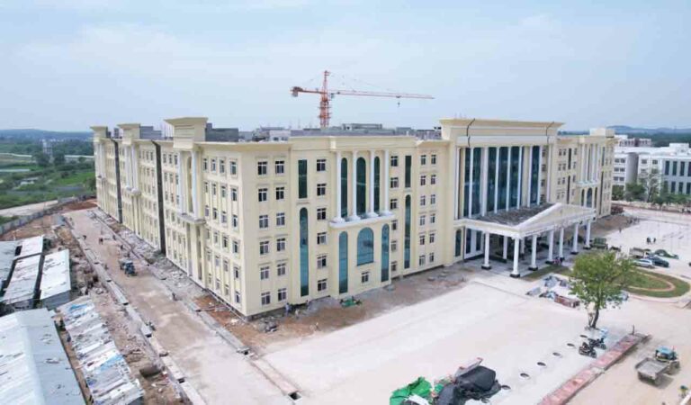 1000 Bed Hospital