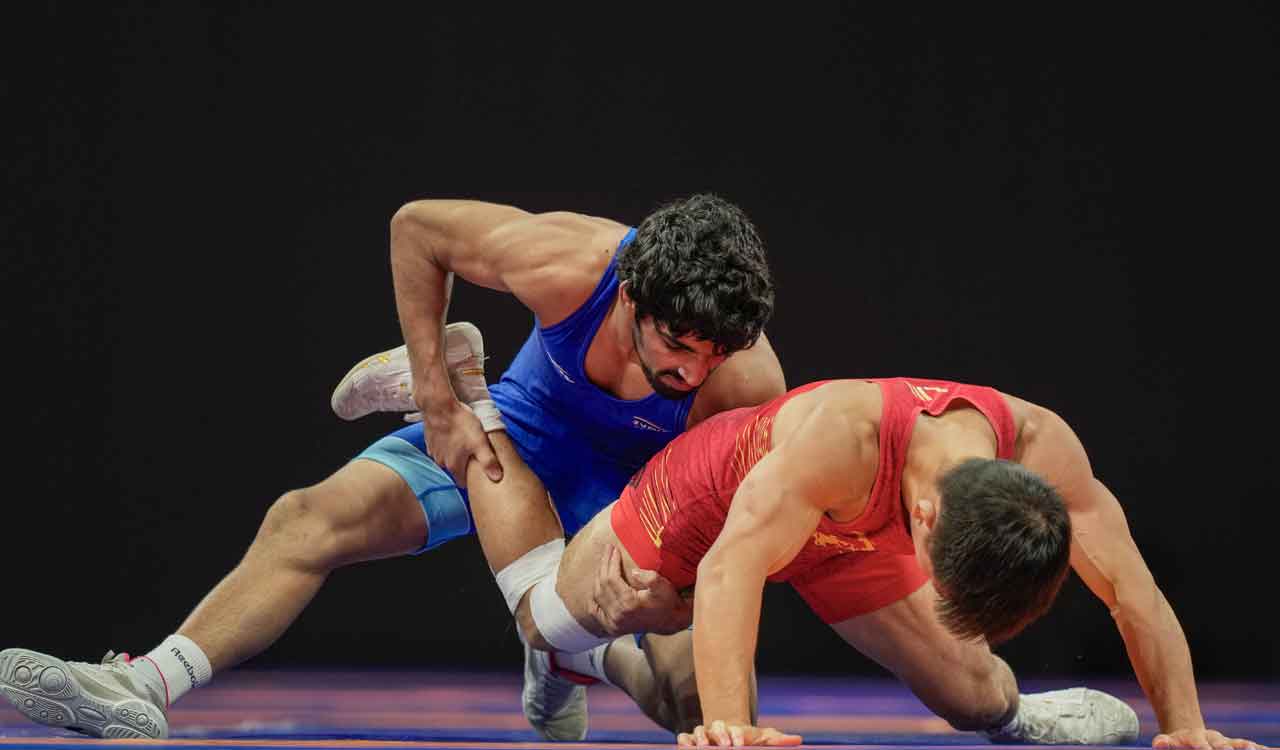 Asian Games: Kiran Bishnoi, Aman Sehrawat clinch bronze; Bajrang misses out on medal in wrestling
