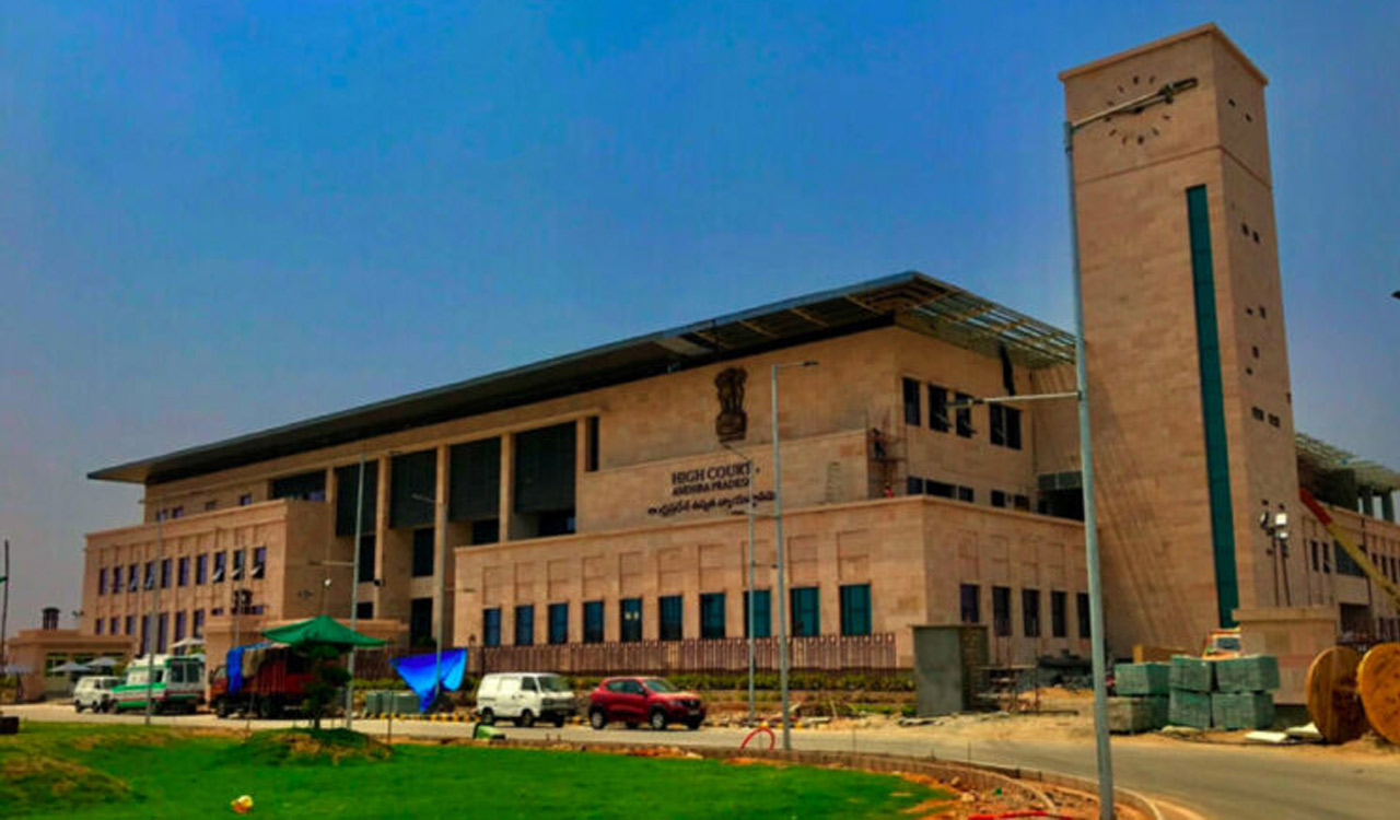 AP HC rejects anticipatory bail petitions of Chandrababu Naidu in three other cases