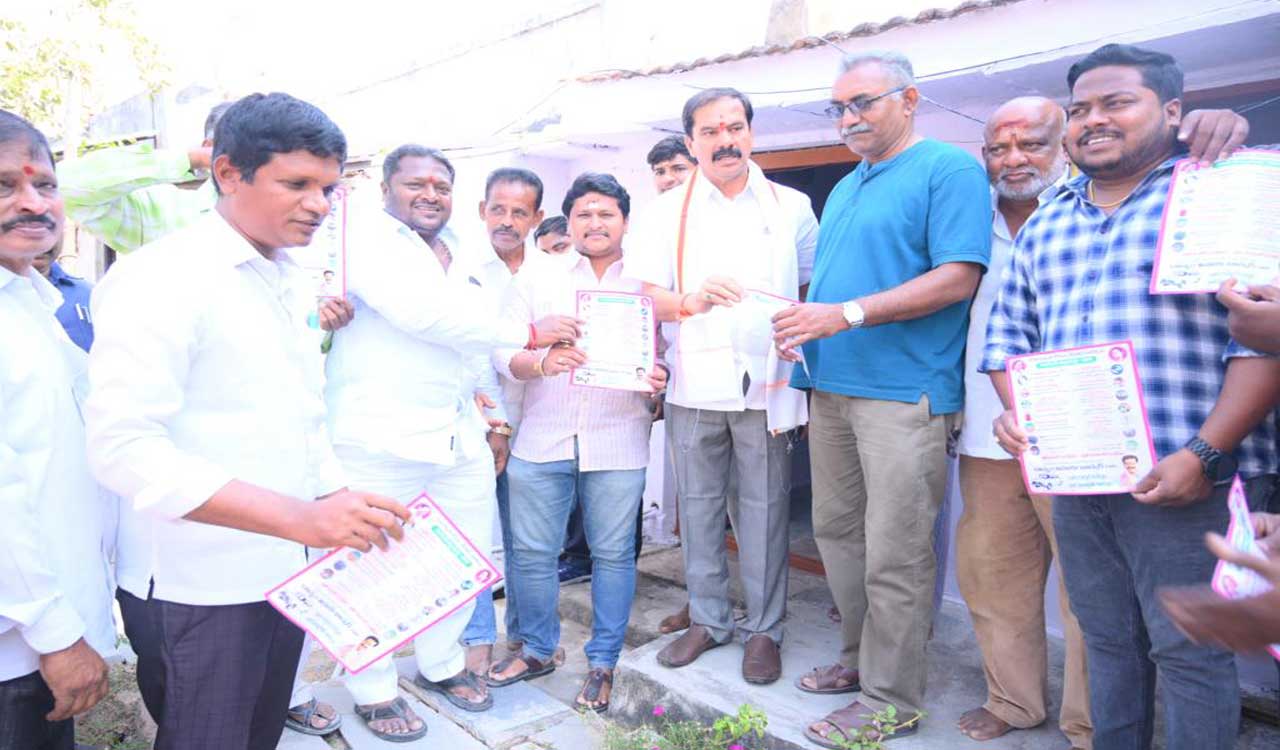 Warangal: Dasyam Vinay Bhaskar intensifies election campaign