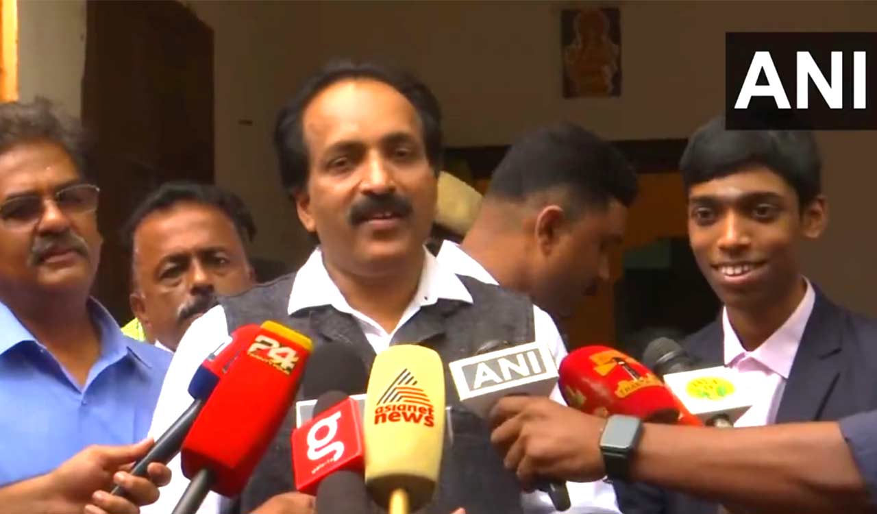 ISRO Chairman visits Praggnanandha in Chennai