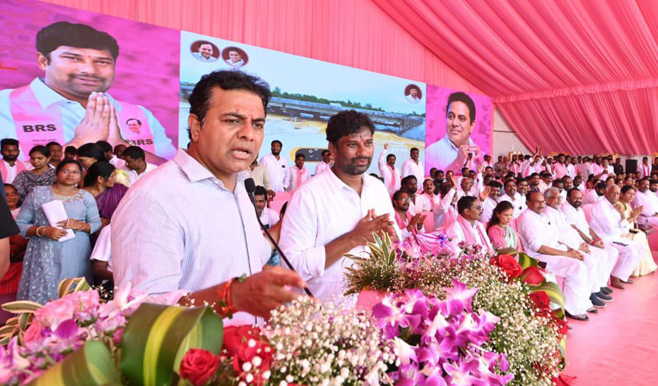 Power cuts, scams to return with Congress, warns KTR