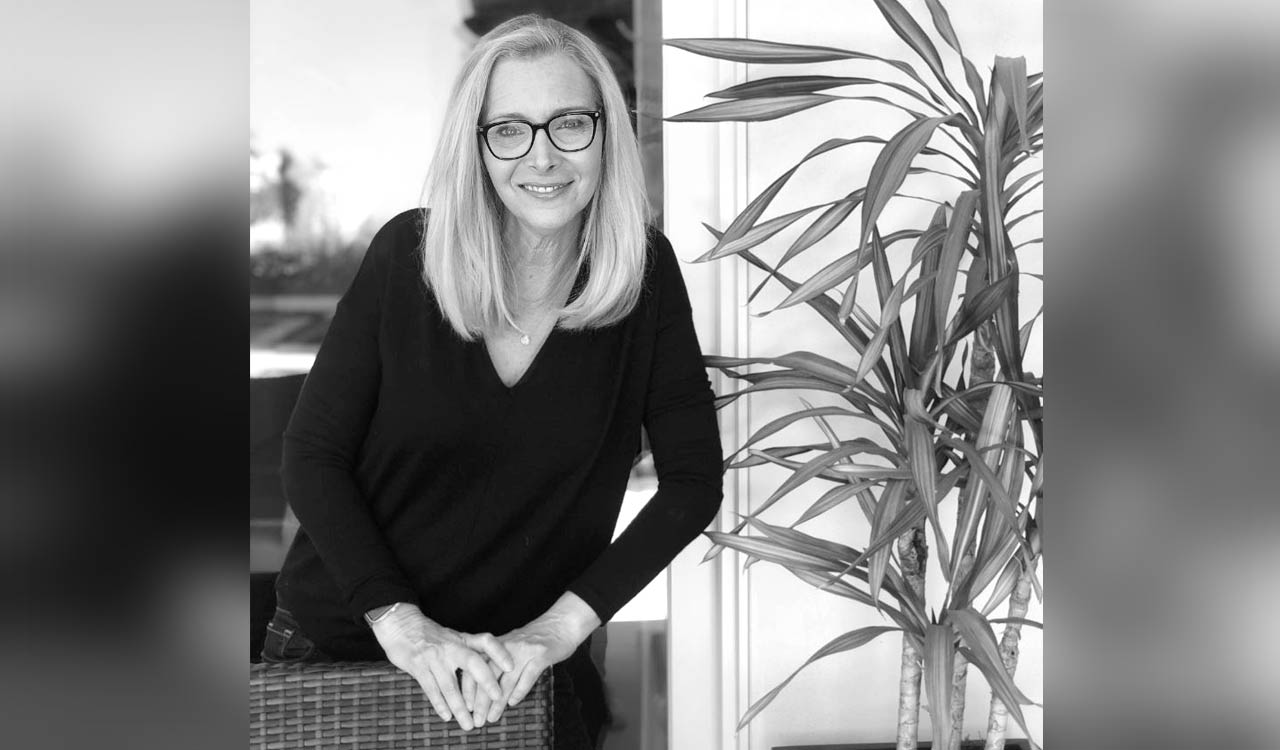 Lisa Kudrow speculates on cause of Matthew Perry’s passing