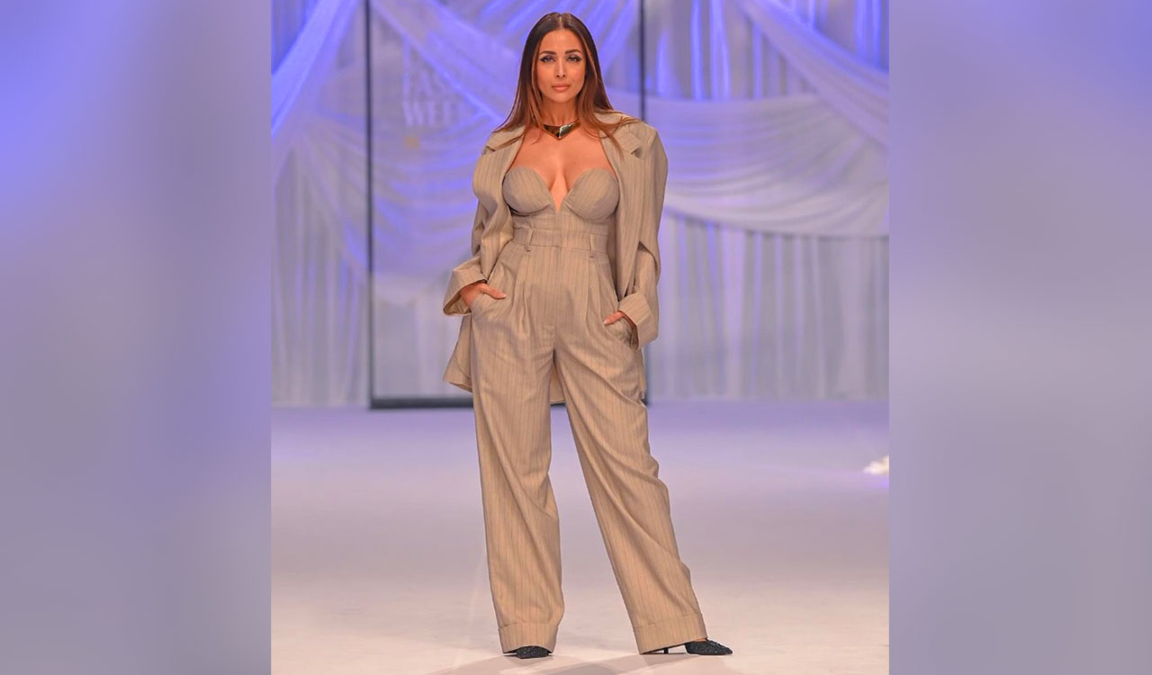 Malaika Arora radiates boss lady vibes at Lakme Fashion Week 2023