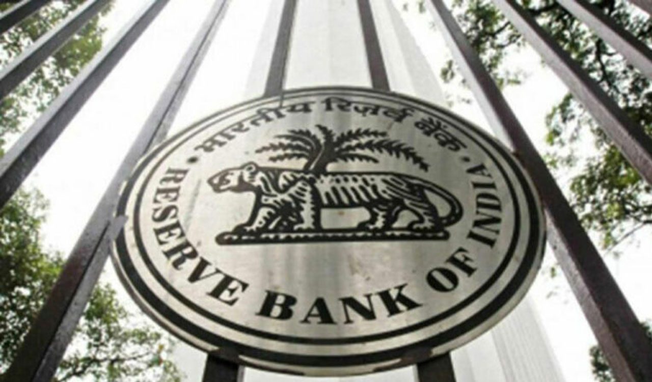 RBI says Rs 2,000 notes can be exchanged through post offices as well