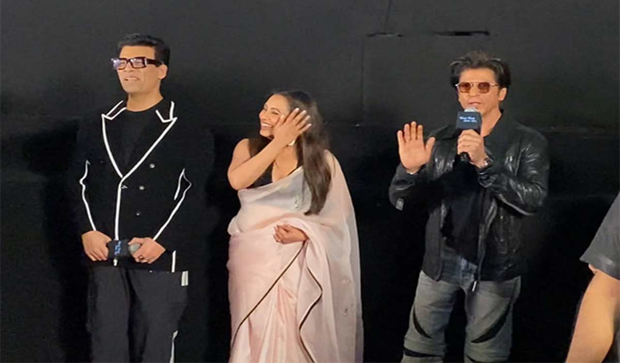 SRK, Rani Mukerji, Karan Johar surprise fans at ‘Kuch Kuch Hota Hai’ special screening in Mumbai