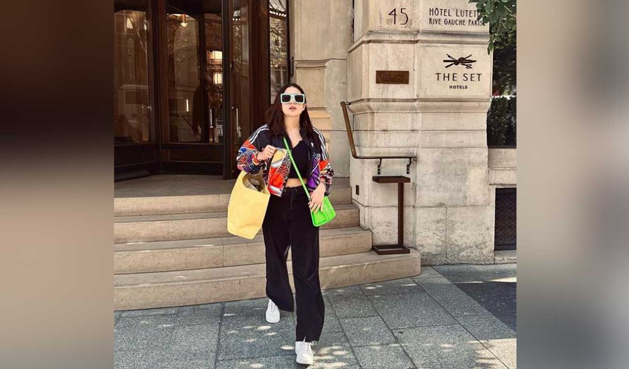 Sara Ali Khan overloaded with bags on London trip; Fans React