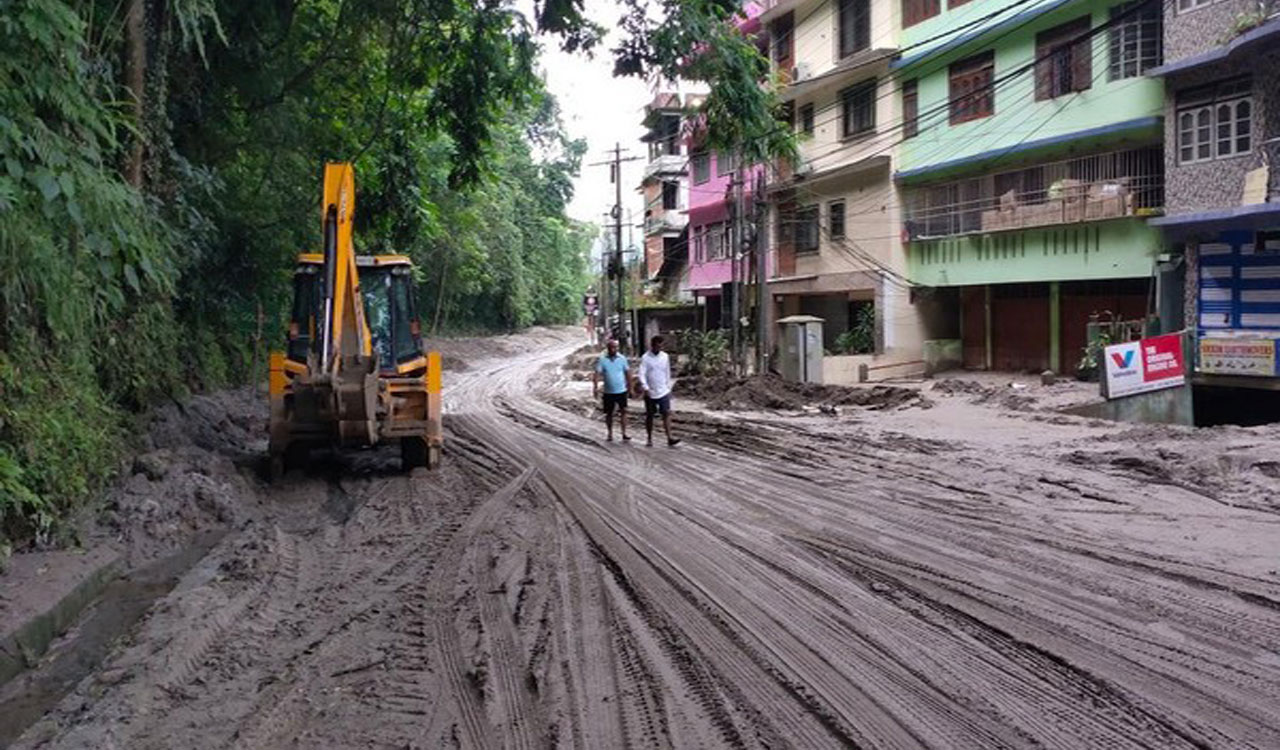 Sikkim Lake Burst: 3,000 stranded in Lachen-Lachung to be evacuated