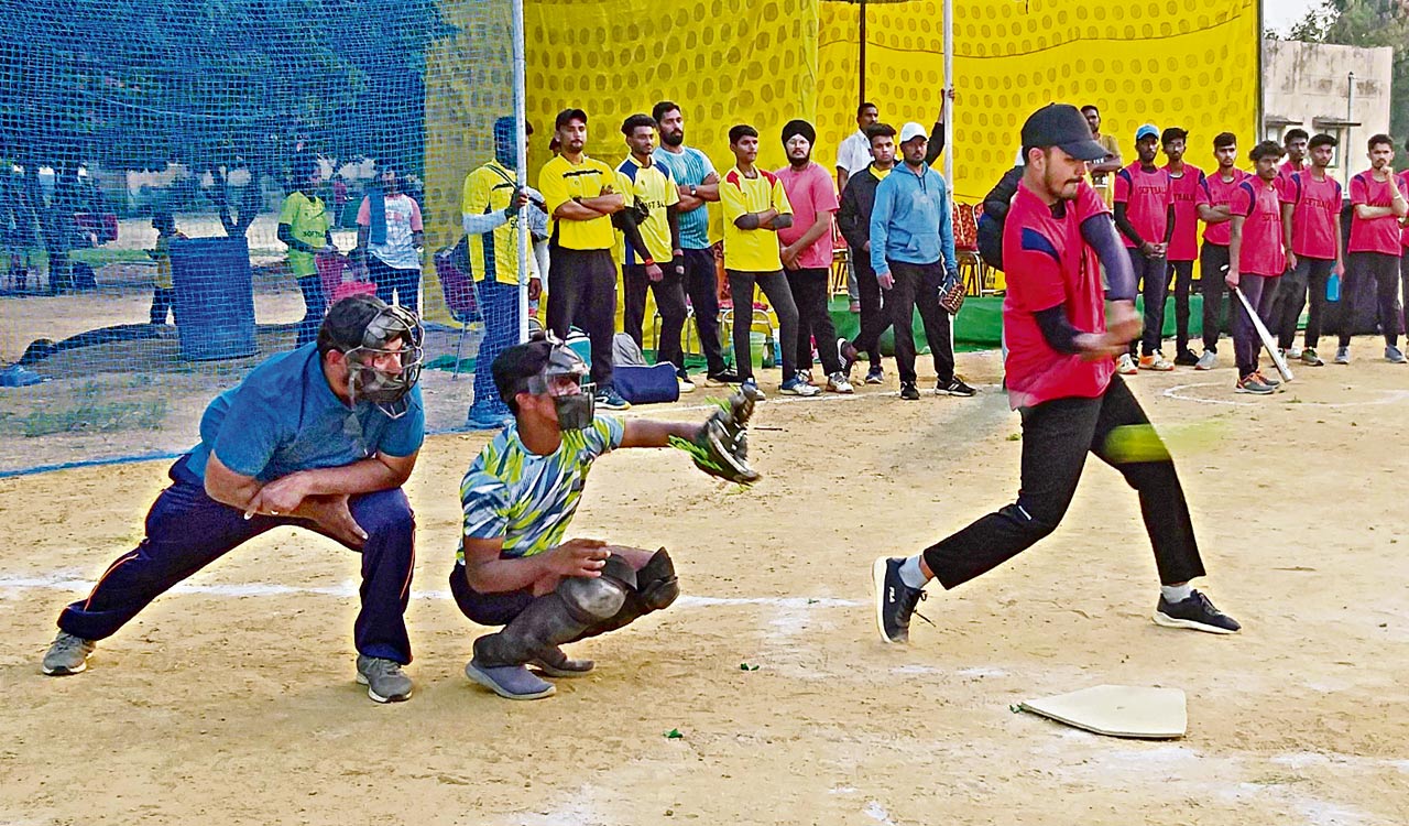 Nizamabad record easy win over Mahabubabad in TS Inter-District Softball Championship