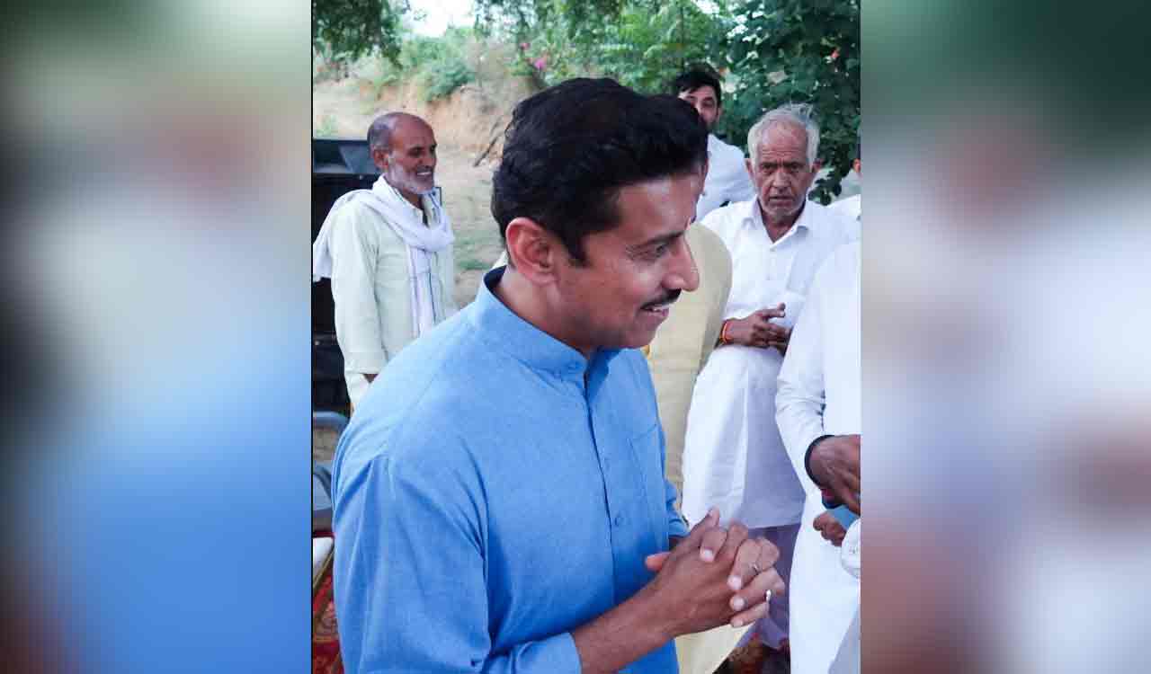 Rajyavardhan Rathore greeted with black flags on first campaign outing in Rajasthan’s Jhotwara   