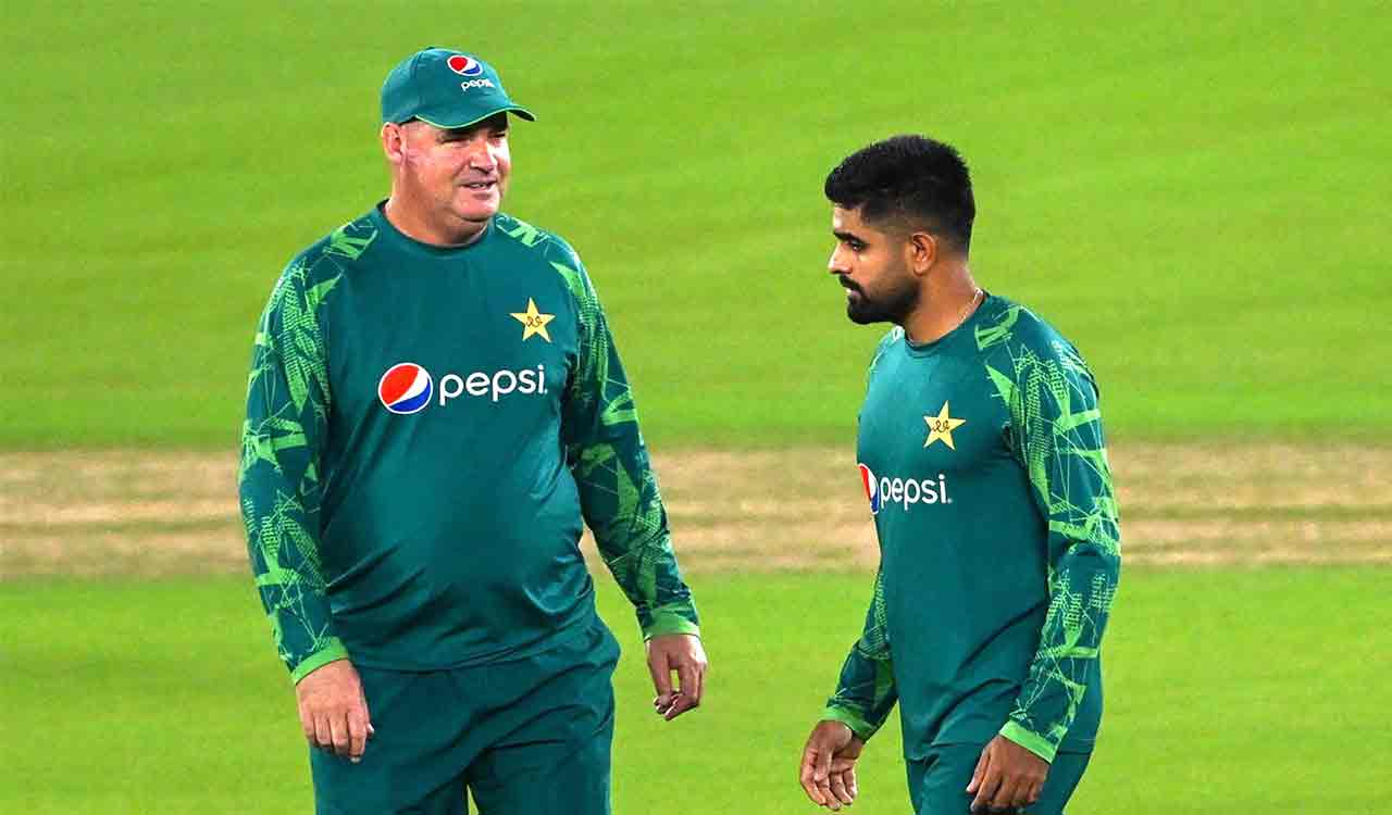 PCB chief gives pep talk to Pakistan team ahead of blockbuster match against India