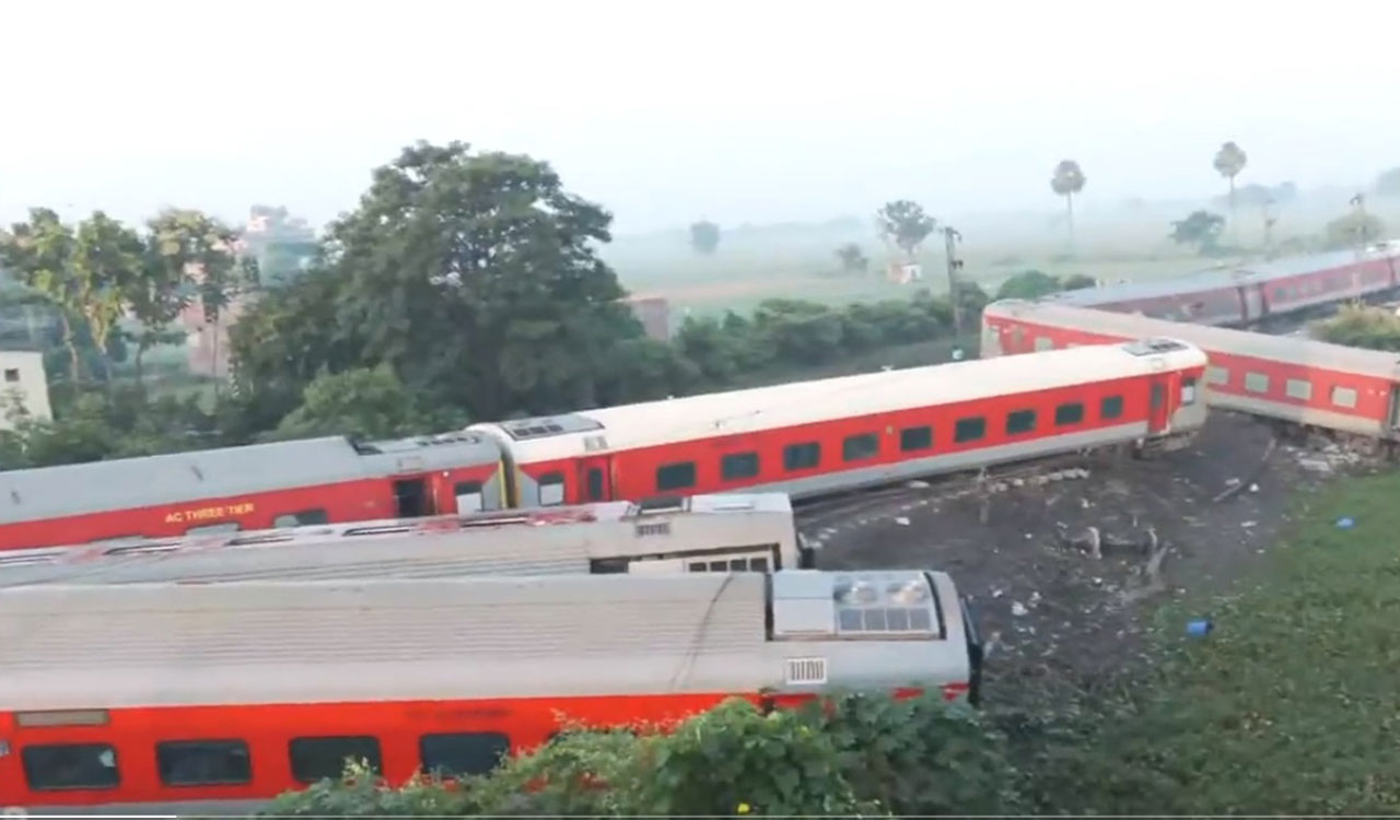 4 dead, 70 injured as Delhi-Kamakhya North East Express derails near Bihar’s Buxar