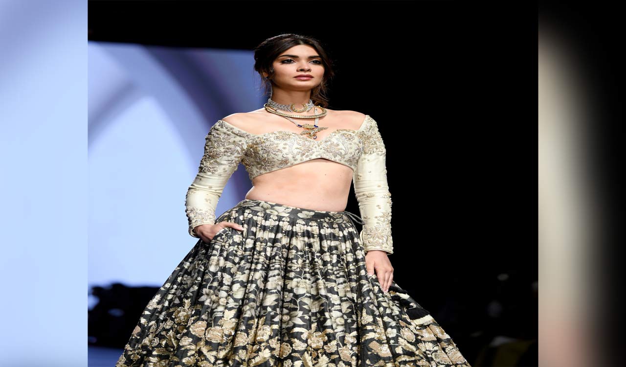Diana Penty turns showstopper in ethnic lehenga at Lakme Fashion Week 2023
