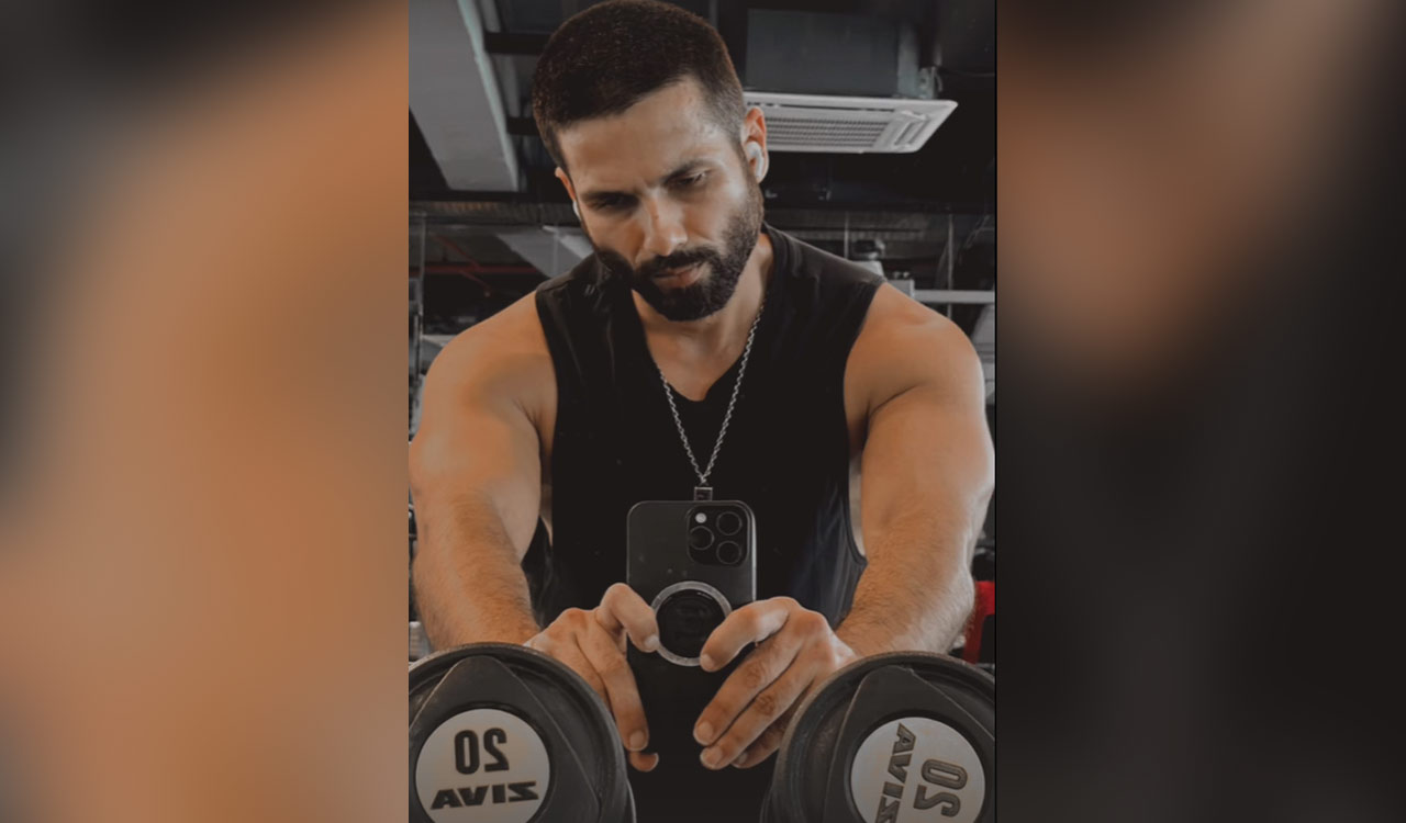 No lazy Sunday for Shahid Kapoor, actor dishes out fitness goals
