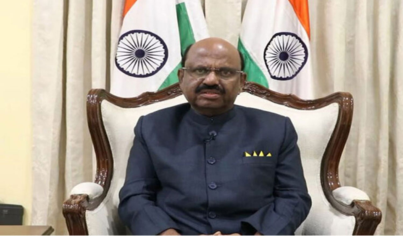 After SC directive, Guv Bose invites Mamata to Raj Bhavan to hold talks on VCs’ appointment